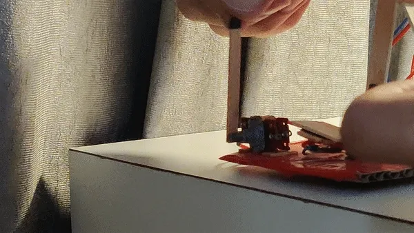 The claw lever on the shadow controller