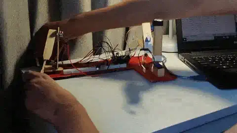 The arm following its shadow controller